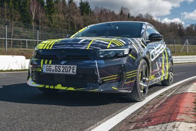 Opel Corsa GSE in livrea camuffata