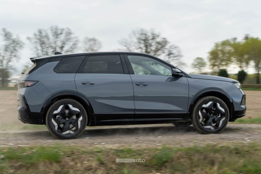 Opel-Grandland-AWD_2