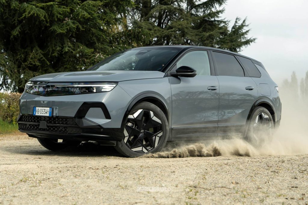 Opel-Grandland-AWD_3
