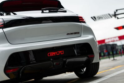 Peugeot 2028 GTi paraurti posteriore