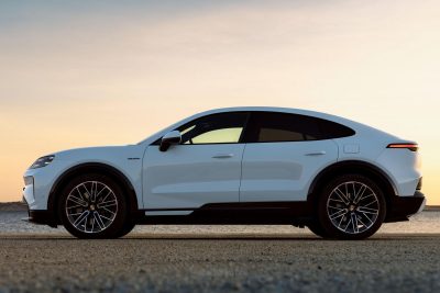 Porsche Cayenne S Coupé Electric laterale