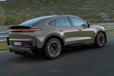 Porsche Cayenne Turbo Coupé Electric su strada