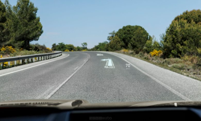 Toyota RAV4 PHEV Premium head-up display