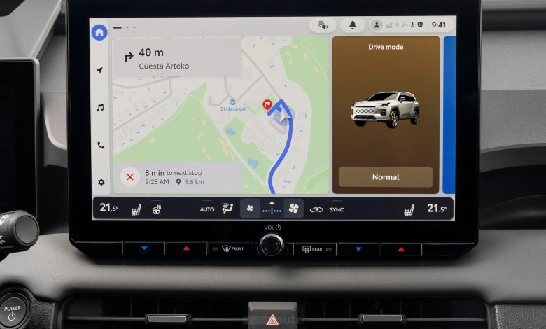 Toyota RAV4 PHEV Premium navigatore display infotainment da 12,9"