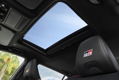 Toyota RAV4 PHEV GR Sport tetto panoramico