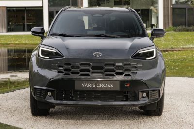 Nuova Toyota Yaris Cross GR Sport frontale