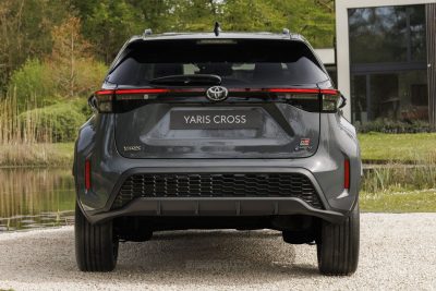 Nuova Toyota Yaris Cross GR Sport posteriore