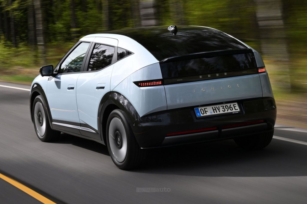 Nuova Hyundai Ioniq 3 posteriore 3/4