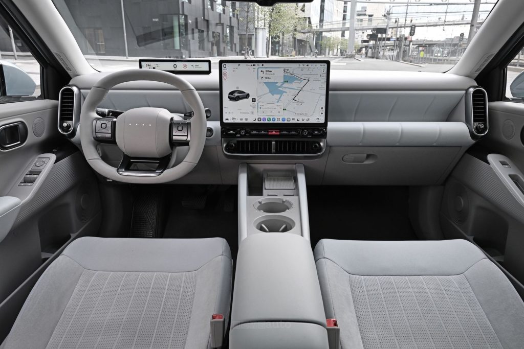 Nuova Hyundai Ioniq 3 plancia abitacolo