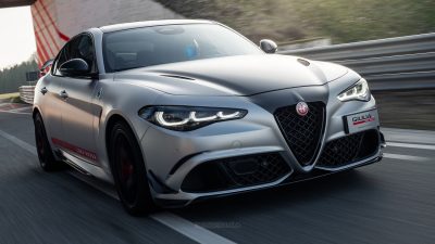Alfa Romeo Giulia Quadrifoglio Luna Rossa in pista a Balocco