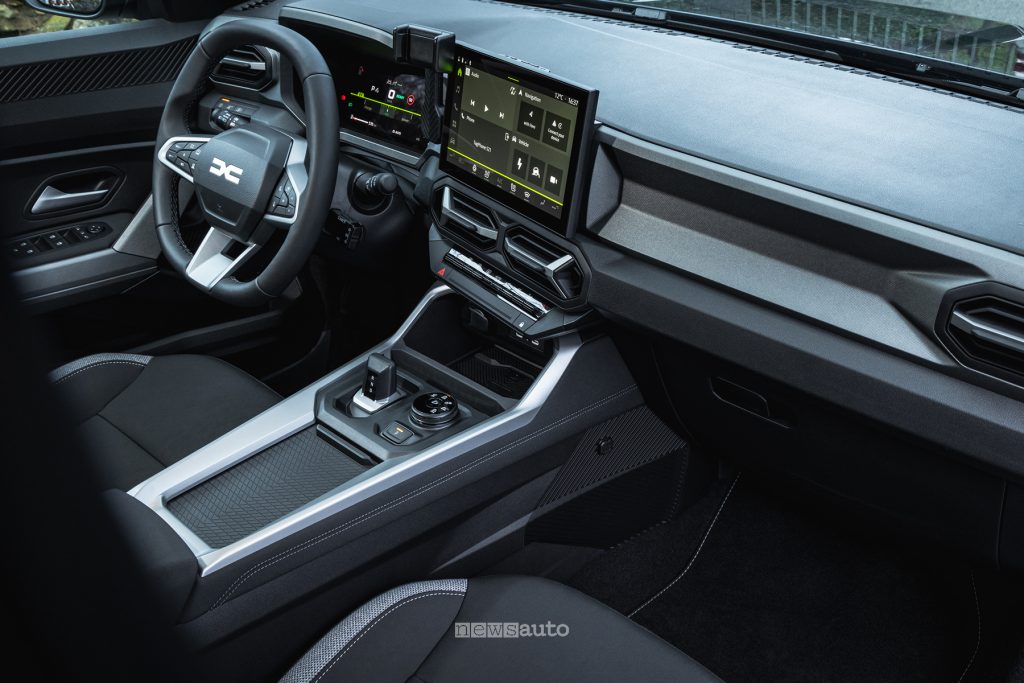 Dacia Bigster Hybrid-G 150 abitacolo