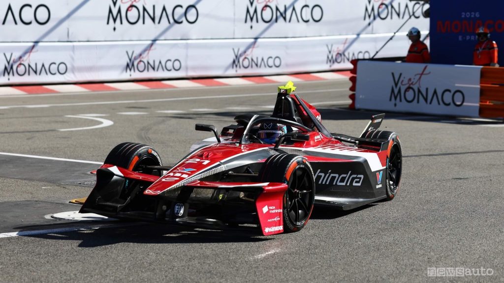 De-Vries-durante-il-Formula-E-ePrix-Monaco-2027