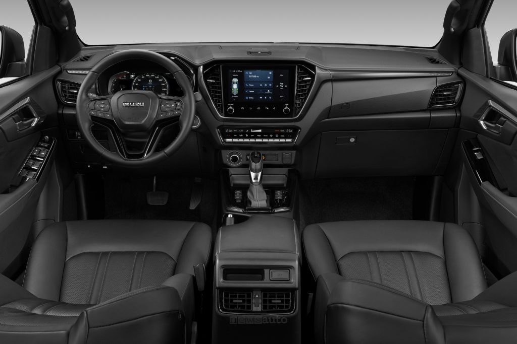 Isuzu D-Max plancia abitacolo