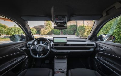 Jeep Avenger 4xe 85th anniversary plancia abitacolo