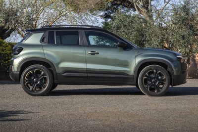 Jeep Avenger 4xe 85th anniversary laterale