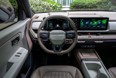 Kia Seltos volante abitacolo