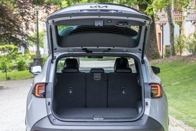 Kia Sportage Tri-Fuel Black Edition bagagliaio