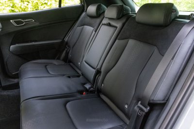 Kia Sportage Tri-Fuel Black Edition sedili posteriori