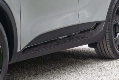 Kia Sportage Tri-Fuel Black Edition sottoporta laterale