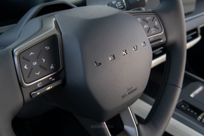 Lexus ES 350e Premium comandi sul volante