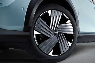 Nuova Nissan Ariya 2026 cerchi da 20"