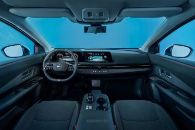 Nuova Nissan Ariya 2026 plancia abitacolo