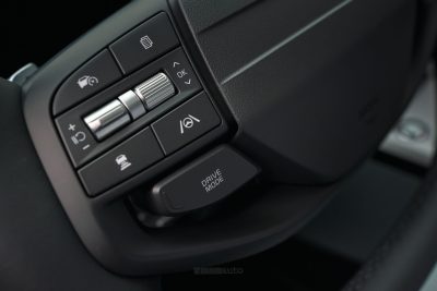 Nuova Kia Niro comandi ADAS sul volante