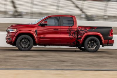 Ram 1500 Rumble Bee 392 laterale