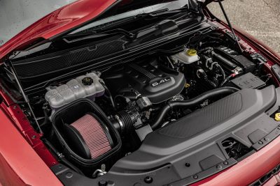 Ram 1500 Rumble Bee 392 vano motore V8