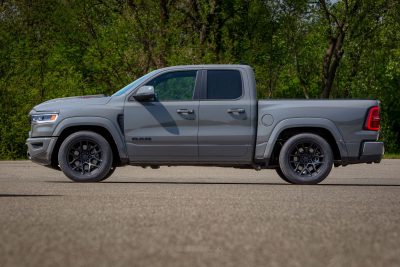 Ram 1500 Rumble Bee laterale