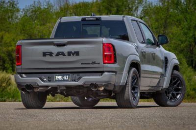 Ram 1500 Rumble Bee posteriore 3/4