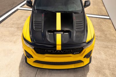Ram 1500 Rumble Bee SRT cofano motore