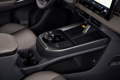 Toyota bZ4X Touring comandi console centrale
