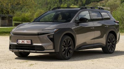 Toyota bZ4X Touring anteriore 3/4