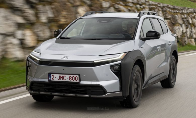 Toyota bZ4X Touring su strada