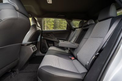 Toyota bZ4X Touring sedili posteriori