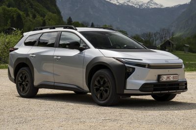 Toyota bZ4X Touring anteriore 3/4