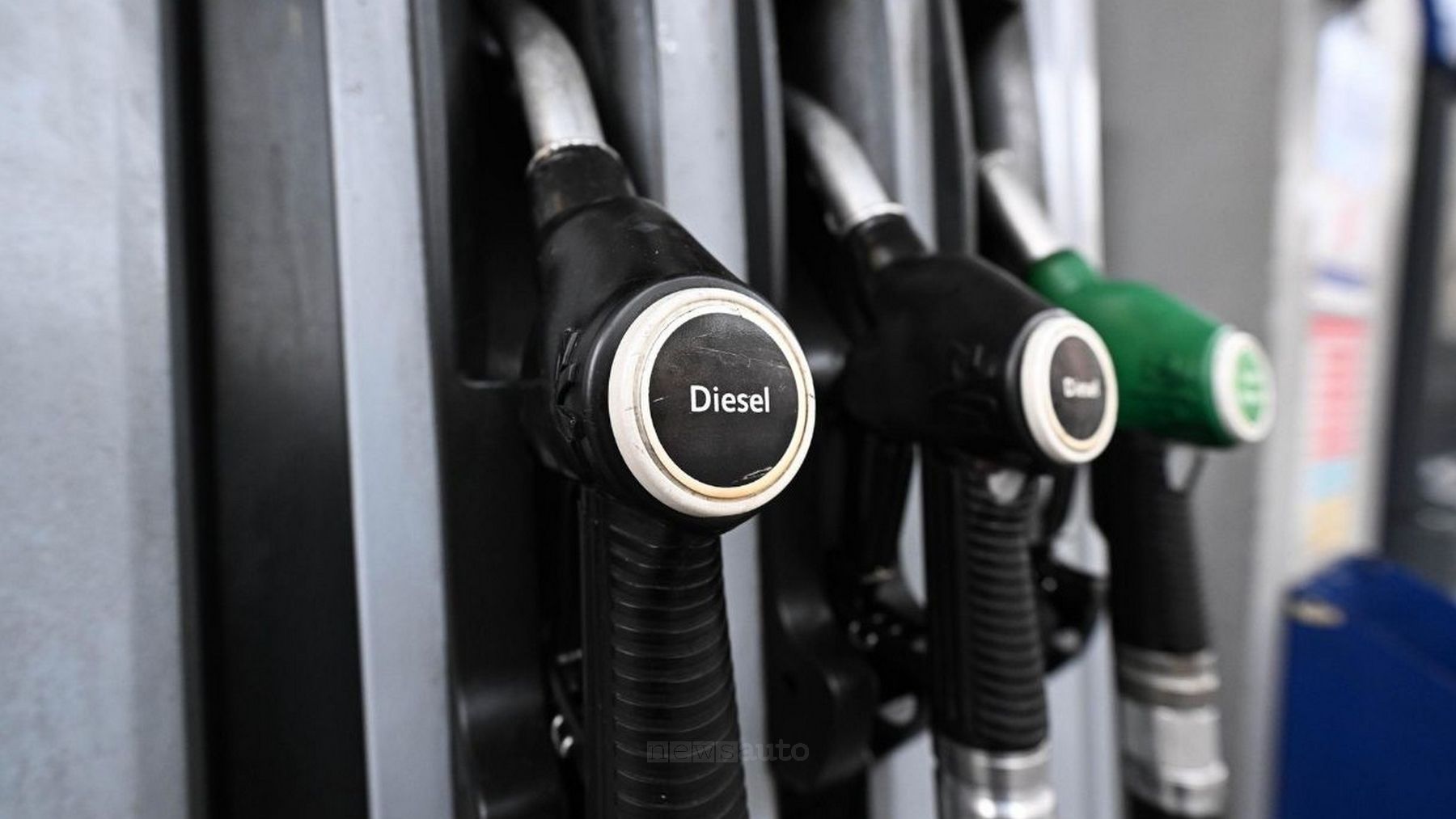 Regione Veneto sospende blocco diesel Euro 5, valuta misure alternative come Dual Fuel e smart working per ridurre inquinamento