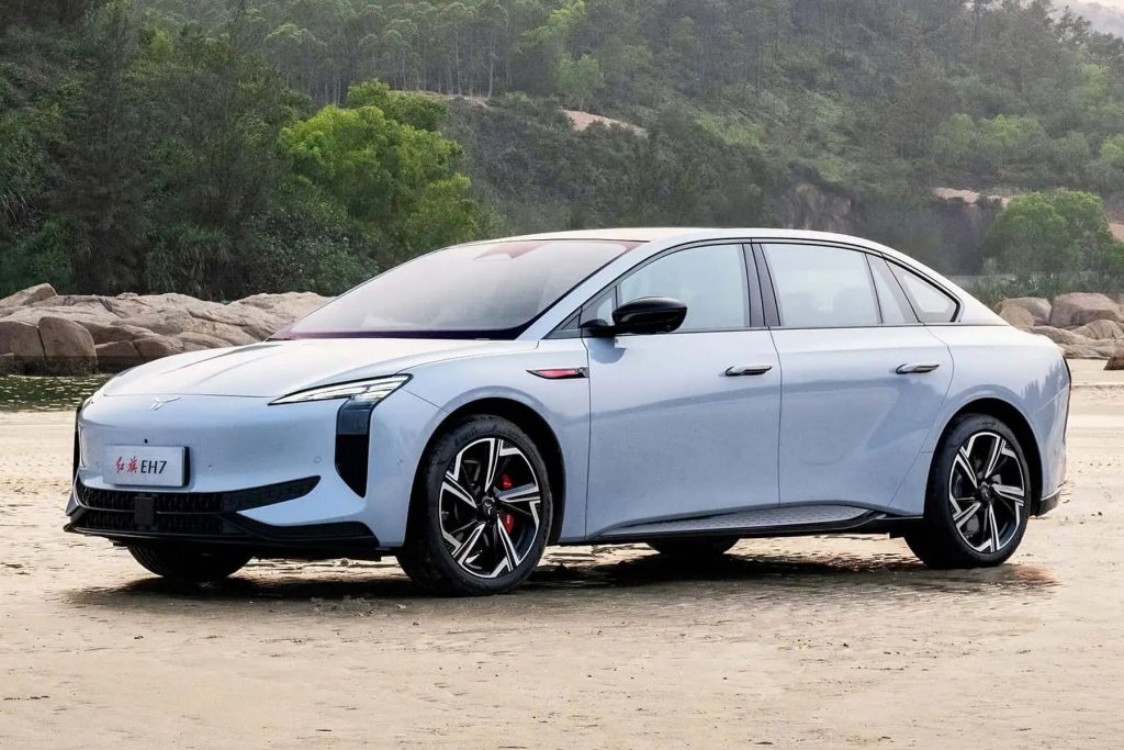 Berlina elettrica Hongqi EH7