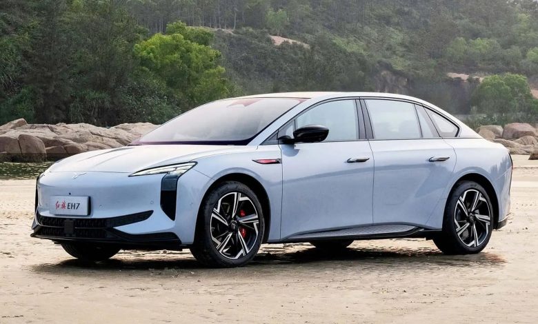 Berlina elettrica Hongqi EH7
