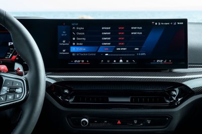 BMW M2 M xDrive display infotainment