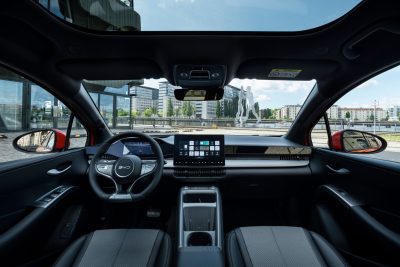 BYD Dolphin G DM-i plancia abitacolo