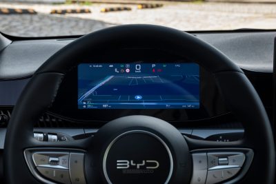 BYD Dolphin G DM-i navigatore display guidatore