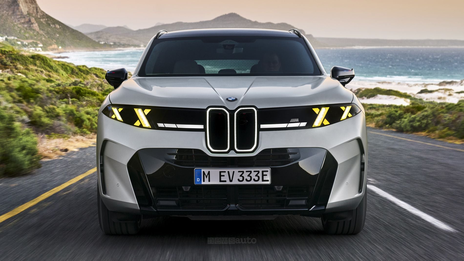 FOTO nuova BMW X5, carrozzeria, abitacolo e interni, FOTOGALLERY