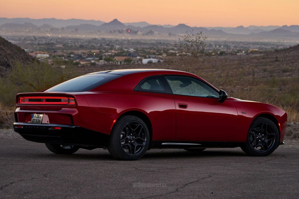 Dodge Charger Daytona R/T posteriore 3/4
