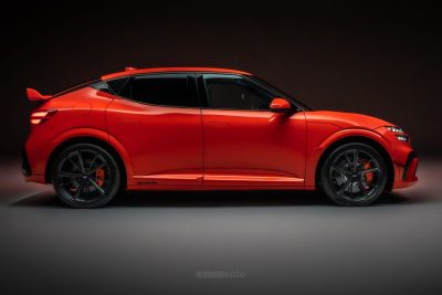 Genesis GV60 Magma laterale
