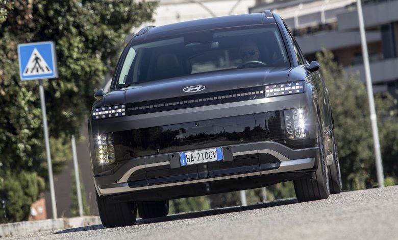Hyundai Ioniq 9 test su strada