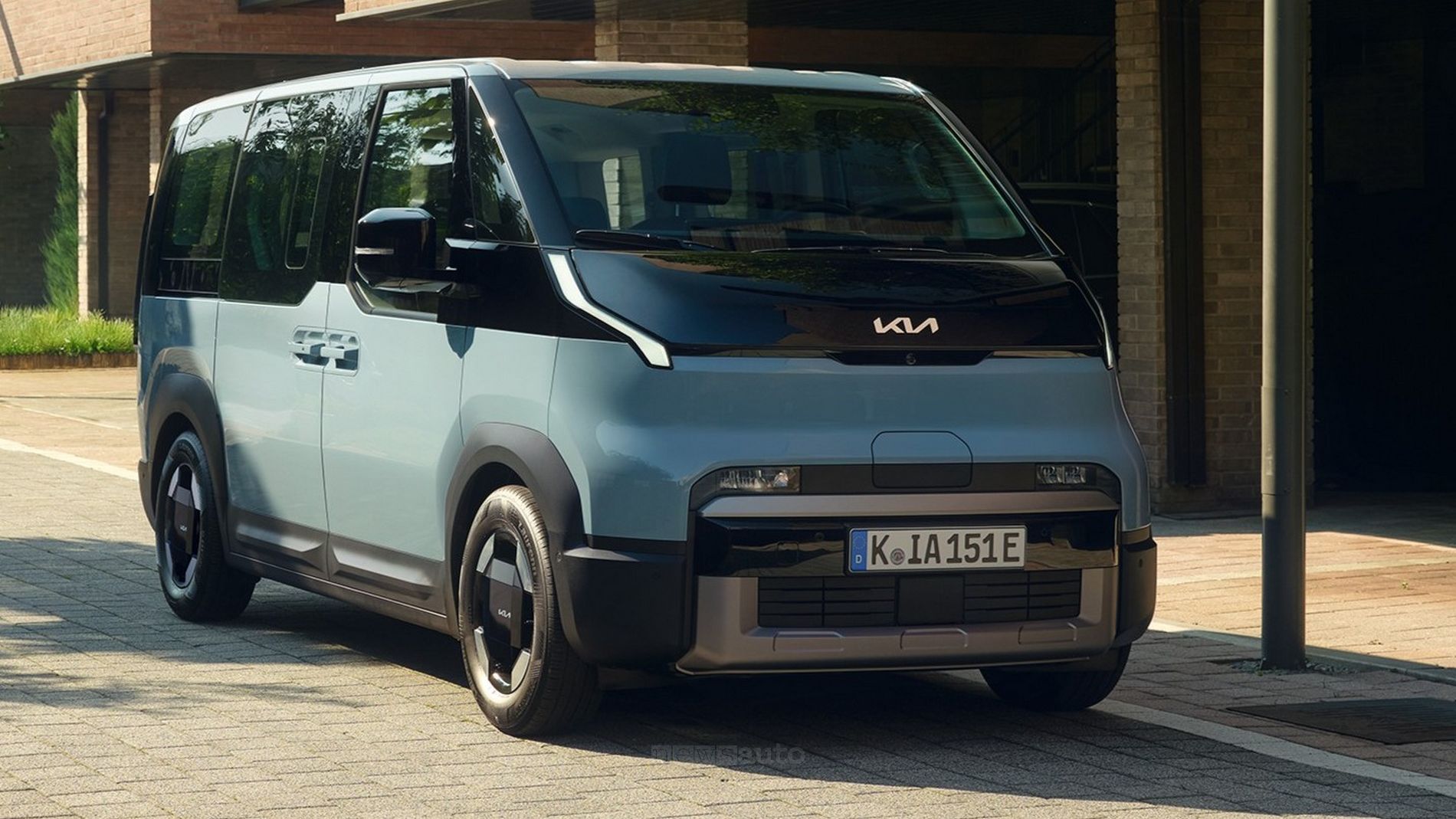 Kia PV5 Passenger 7 posti: caratteristiche e autonomia del van elettrico