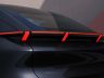 Lynk & Co 02 fari e firma luminosa posteriore