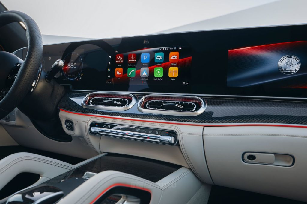 I sistemi di infotainment e la strumentazione digitale vedono una forte richiesta di brevetti. . In foto la Mercedes-AMG GLS 63 S 4Matic+ plancia display infotainment